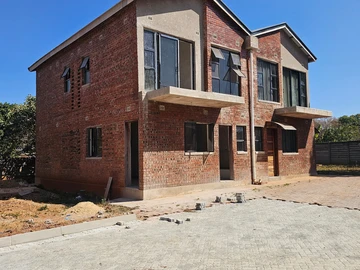 3 Bedroom Flat & Apartment