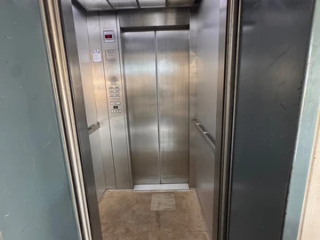 3 Bedroom Flat & Apartment