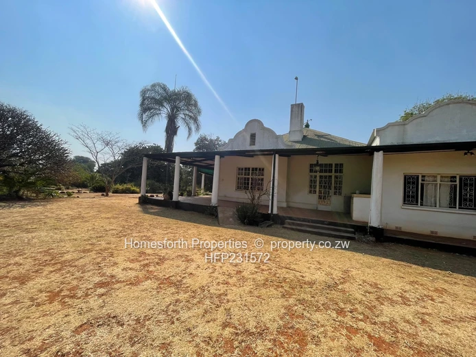 4 Bedroom Mt Pleasant House.Strategically located opposite UZ