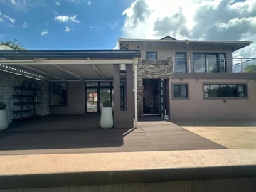 6 Bedroom House