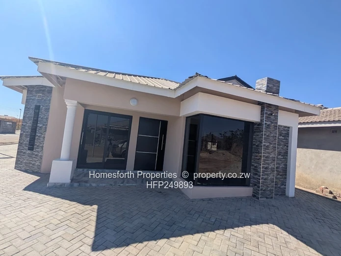 3 Bedroom House For Sale In Rainham Park