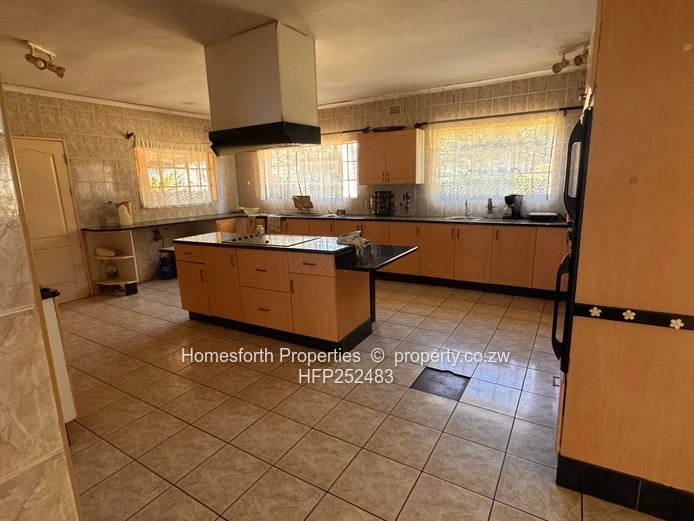 Mandara 4 Bed House on 4538m2 For Sale