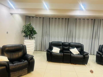 6 Bedroom House