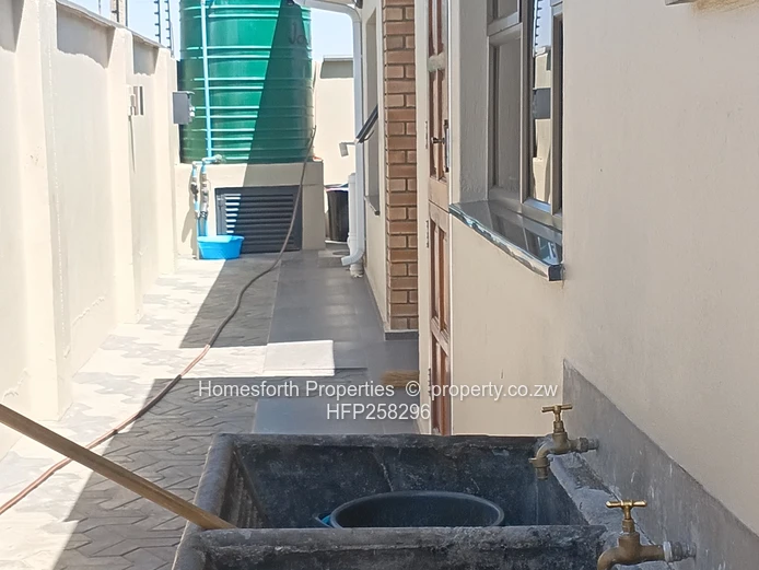 Modern 4 Bed House for Sale in Mabvazuva 145k