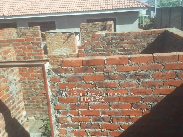 Damofalls incomplete house for sale (Sole Mandate)