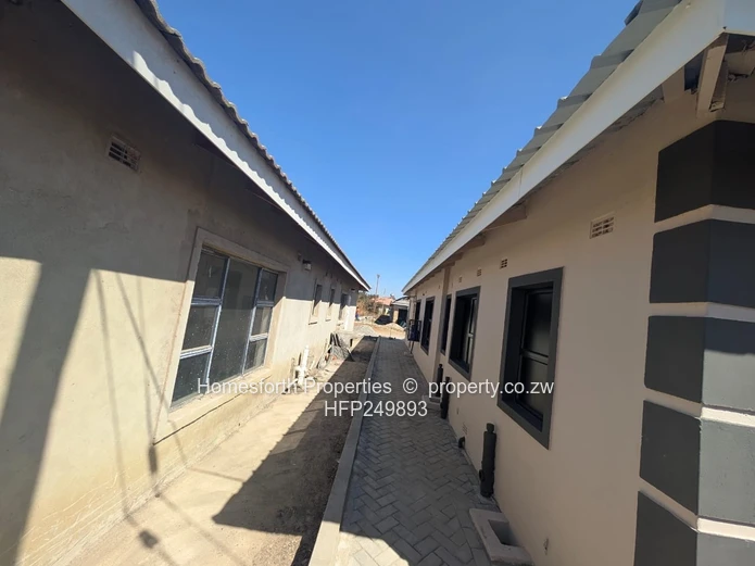 3 Bedroom House For Sale In Rainham Park