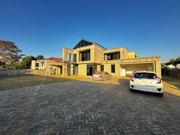 5 Bedroom House