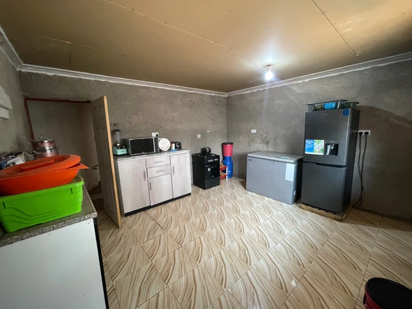 6 Bedroom House