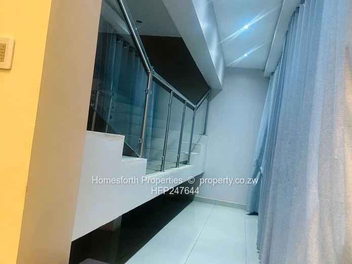 GLETWIN 6 BEDROOMED HOUSE TO RENT   2km from Enterprise rd