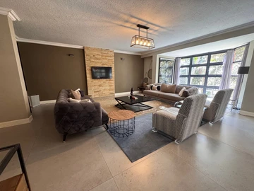 3 Bedroom Flat & Apartment