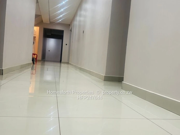 GLETWIN 6 BEDROOMED HOUSE TO RENT   2km from Enterprise rd