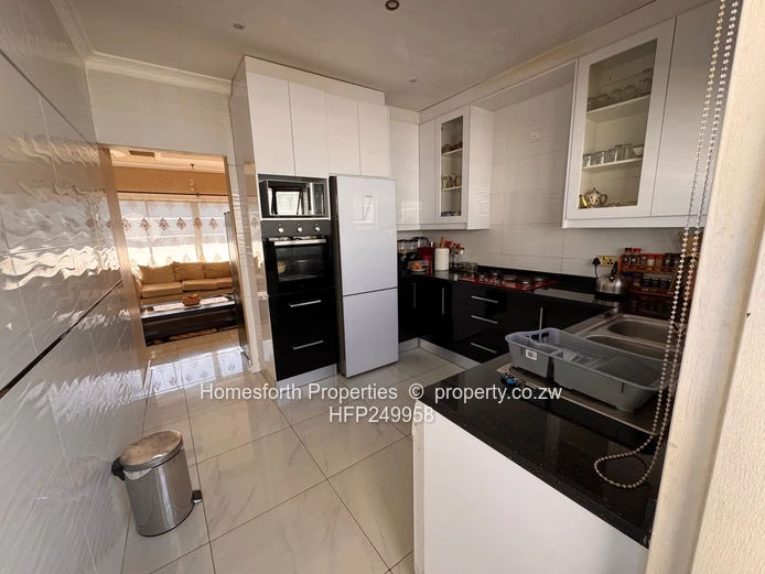Glen Lorne 3 bed Cottage to Let (own yard)  (Sole Mandate)