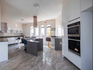 Greystone Park Luxurious House for Sale