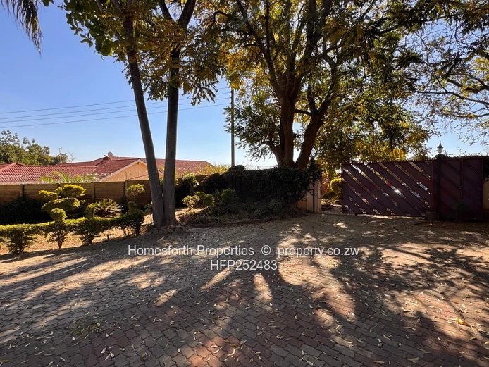 Mandara 4 Bed House on 4538m2 For Sale