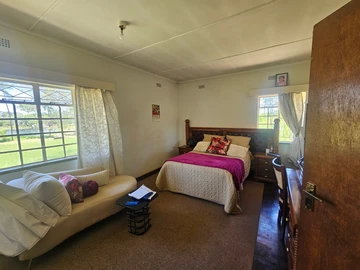 Farm & Agricultural Land