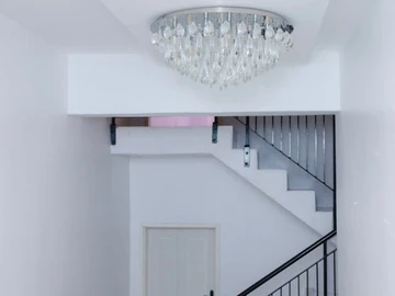 8 Bedroom House
