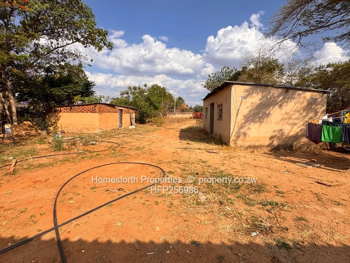 Waterfalls Stand with Cottage for Sale (Sole Mandate)