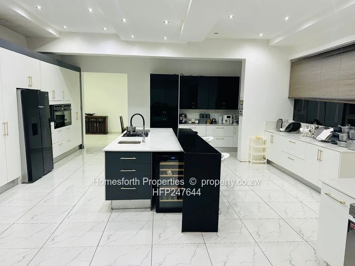 GLETWIN 6 BEDROOMED HOUSE TO RENT   2km from Enterprise rd