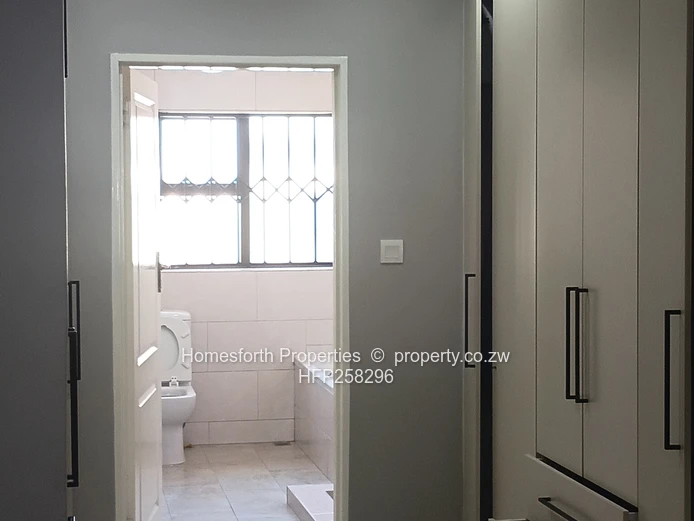 Modern 4 Bed House for Sale in Mabvazuva 145k