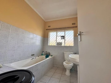 3 Bedroom Garden Flat