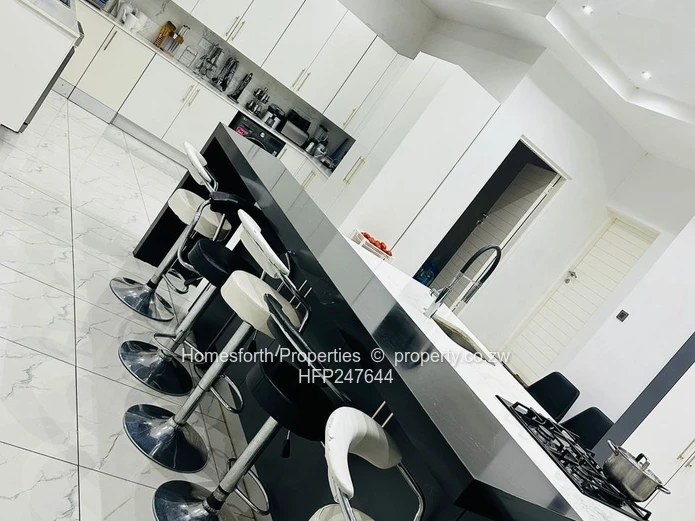 GLETWIN 6 BEDROOMED HOUSE TO RENT   2km from Enterprise rd
