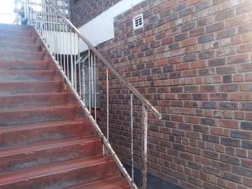 2 Bedroom Flat & Apartment