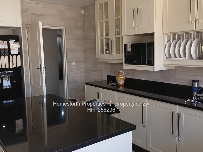 Modern 4 Bed House for Sale in Mabvazuva 145k