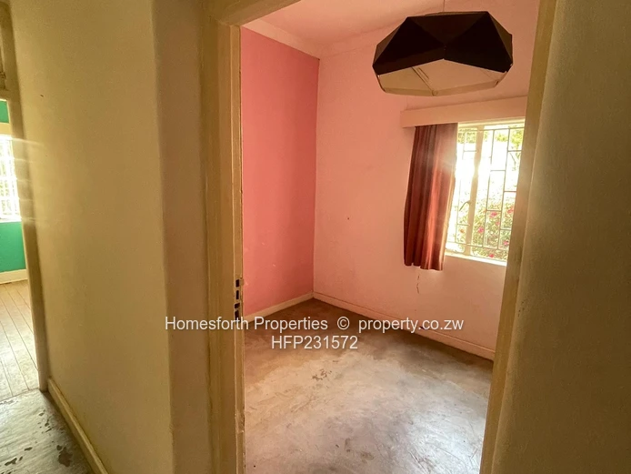 4 Bedroom Mt Pleasant House.Strategically located opposite UZ