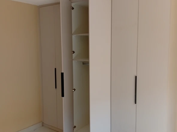 2 Bedroom Flat & Apartment