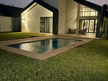 10 Unit Townhouse Complex