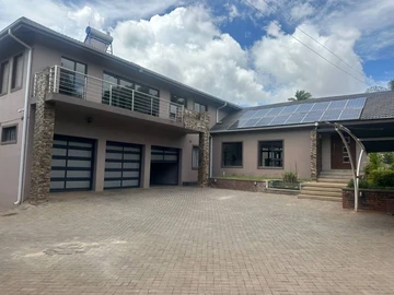 6 Bedroom House